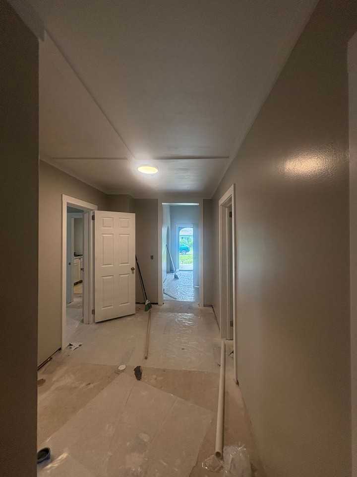 306 E 4th St - Photo 6 of 7