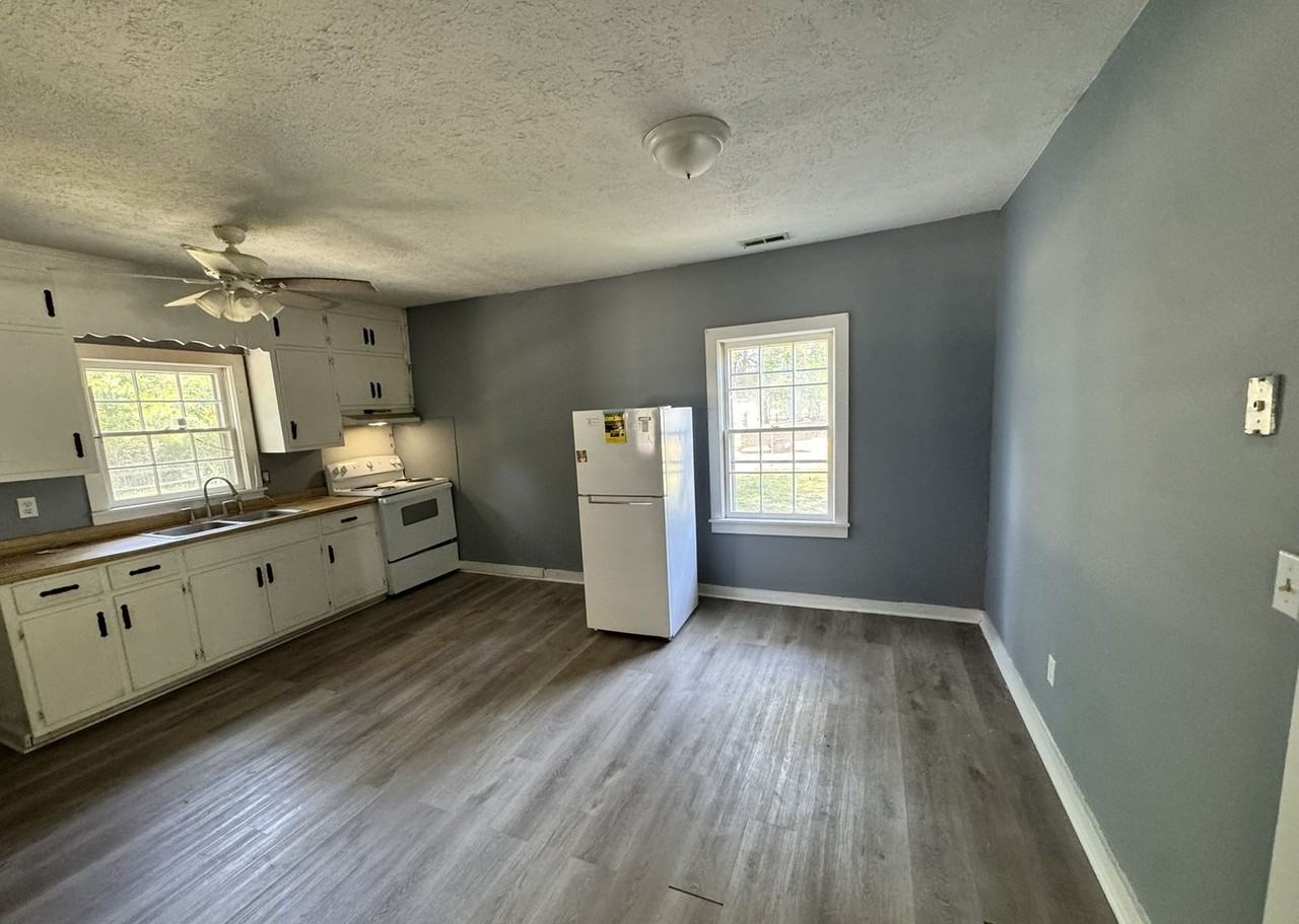 215 Triangle Pl - Photo 5 of 13