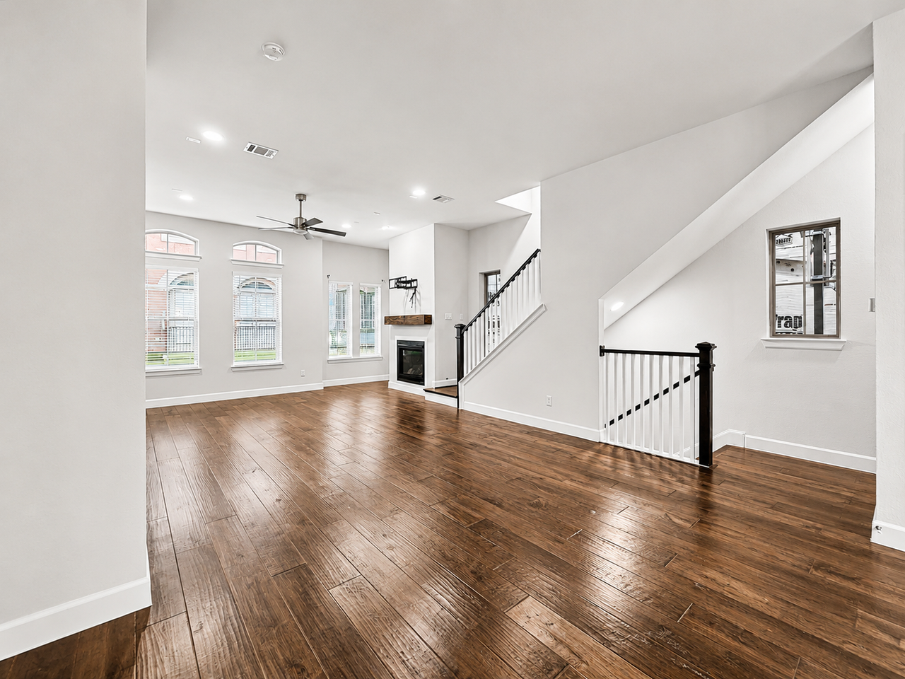 1367 Branchwood Pl - Photo 7 of 50