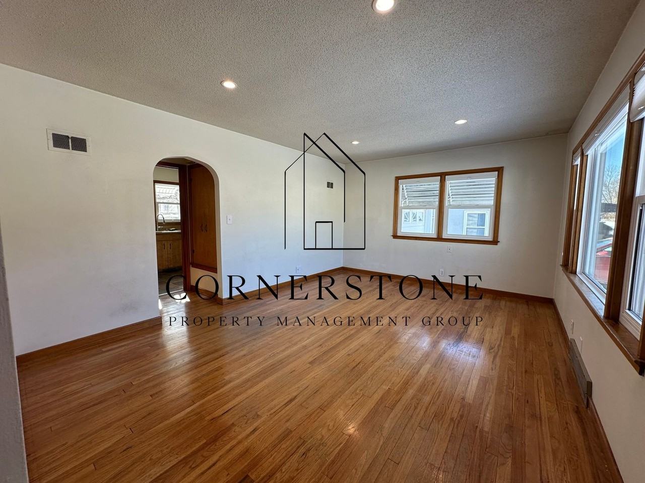 1637 8 1/2 Ave N - Photo 2 of 7