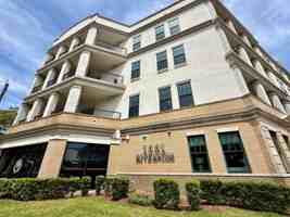 featured image of 1661 Riverside Ave #415