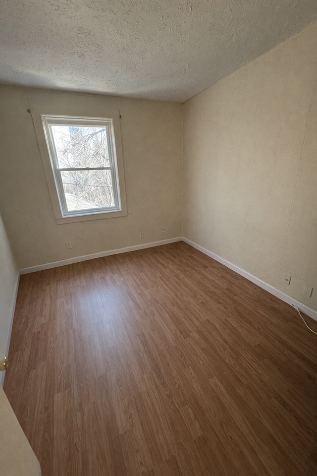 254 W Elm St Kent OH 44240 MFH7 .MM .T2 - Photo 6 of 7