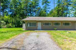featured image of 2371 Libbey Rd