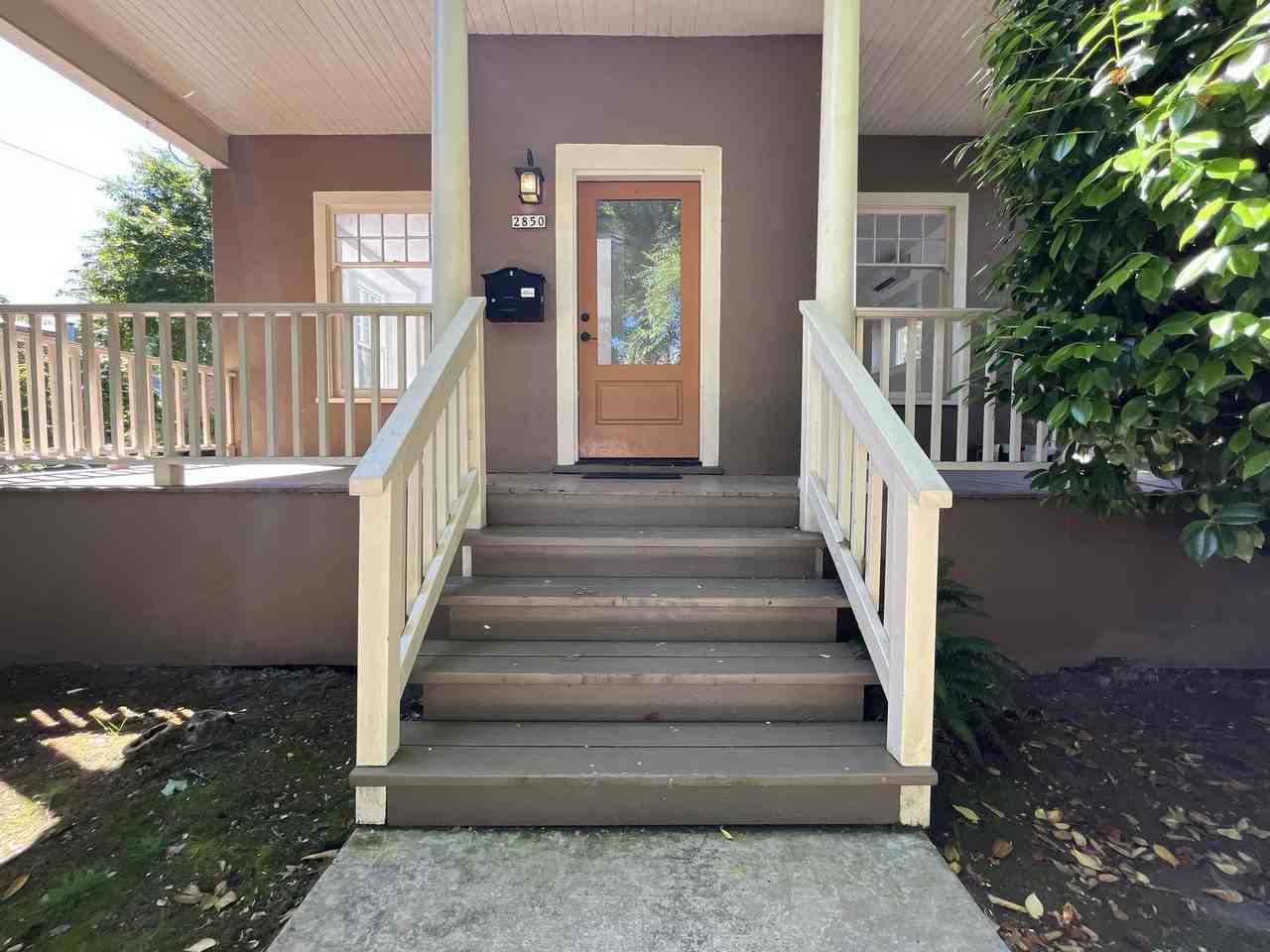 2850 Ne Davis St - Photo 3 of 50