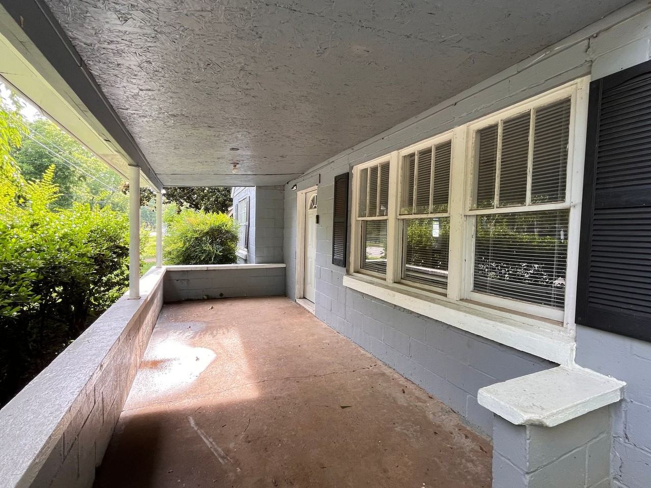 301 7th Ave Nw - Photo 2 of 17