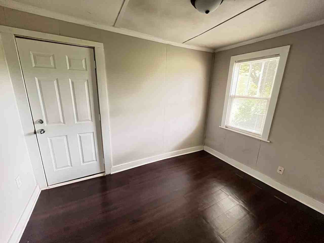 301 7th Ave Nw - Photo 7 of 17