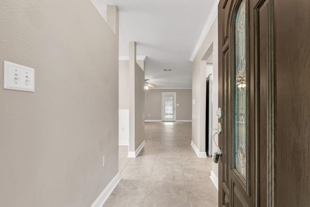 117 Fairway Dr - Photo 3 of 22