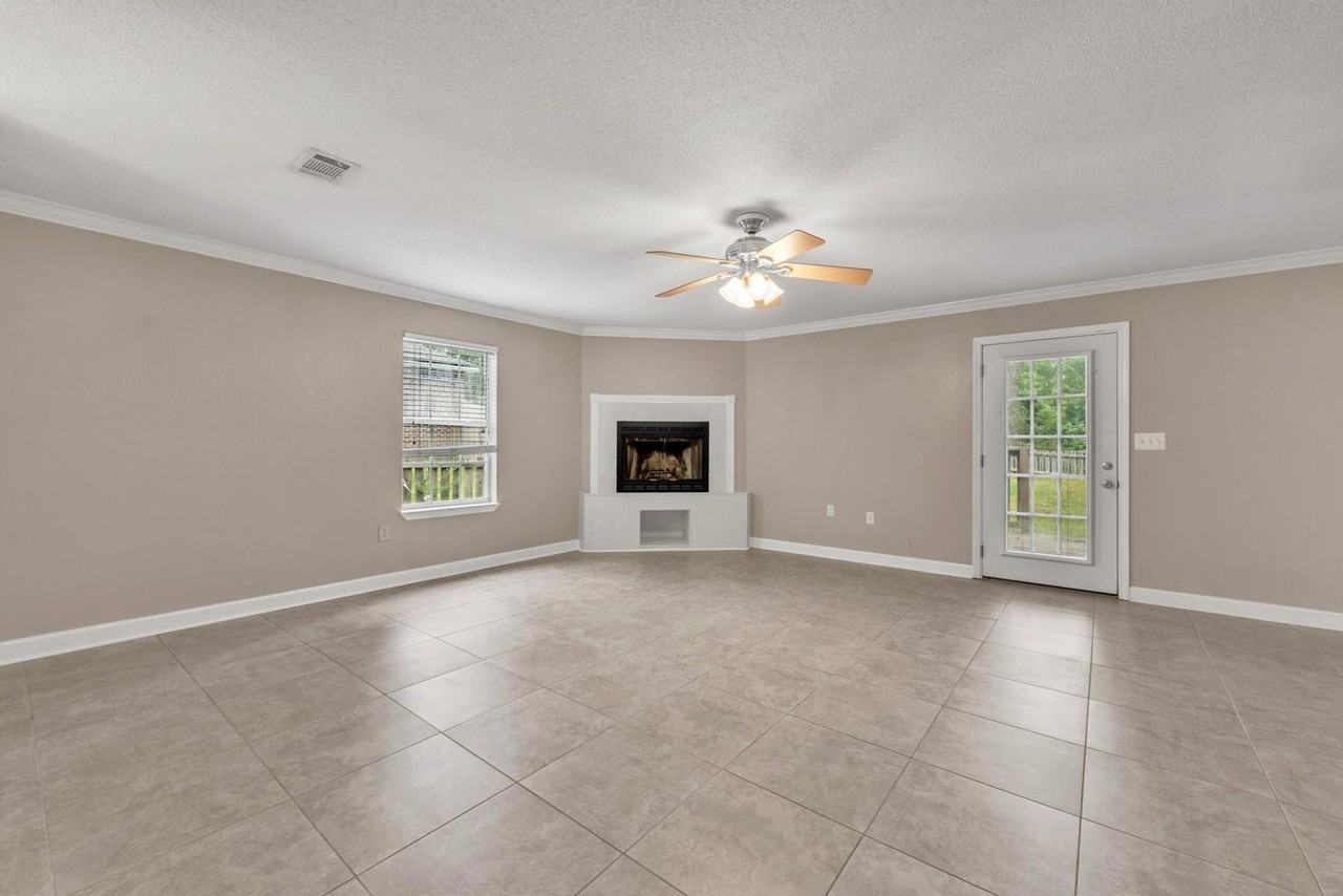 117 Fairway Dr - Photo 4 of 22