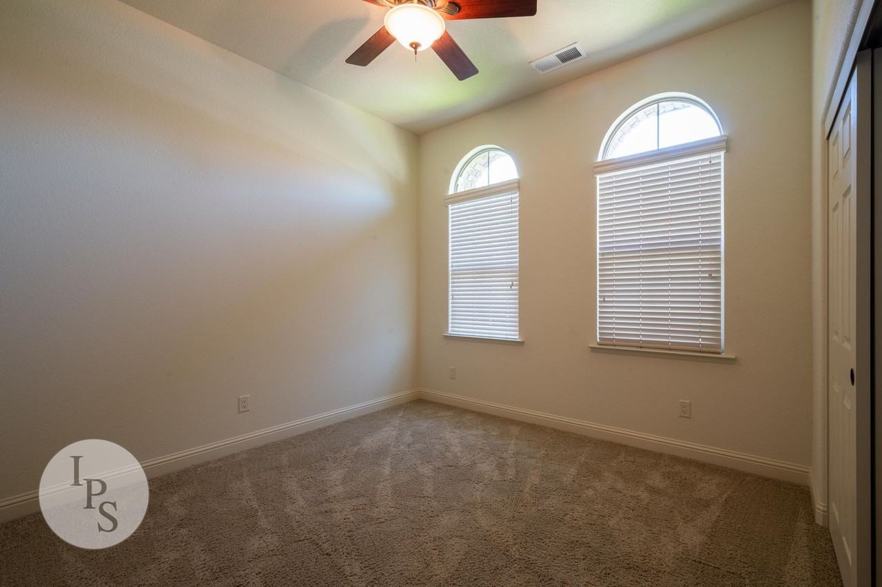 11348 N Via Montessori Dr - Photo 6 of 32