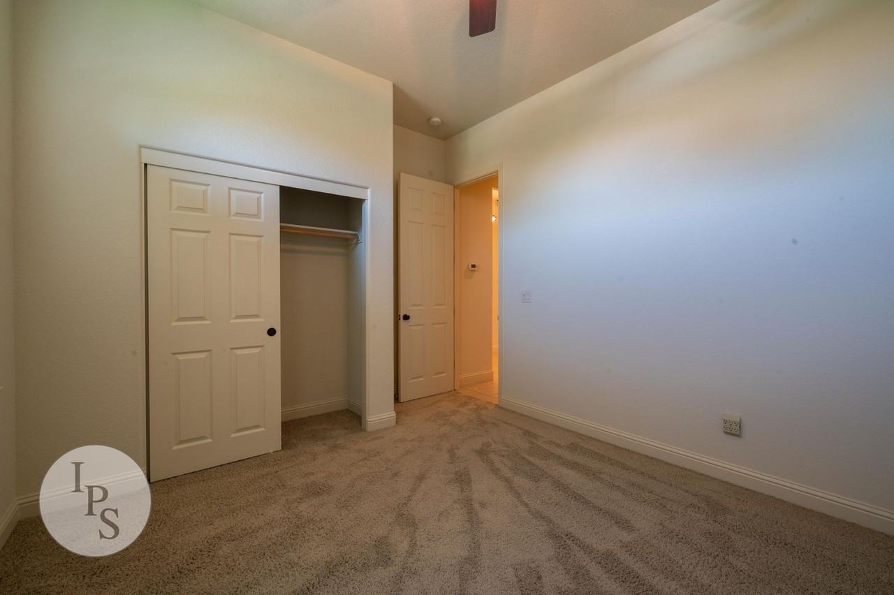 11348 N Via Montessori Dr - Photo 7 of 32