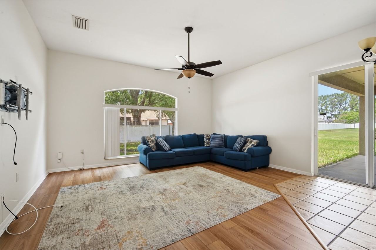 5912 Bramble Bush Ct - Photo 7 of 30