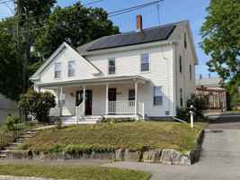 featured image of 33 1/2 High St