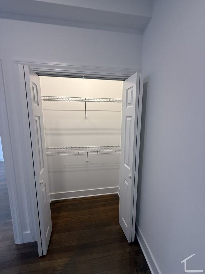 17 Queensberry St - Photo 2 of 8
