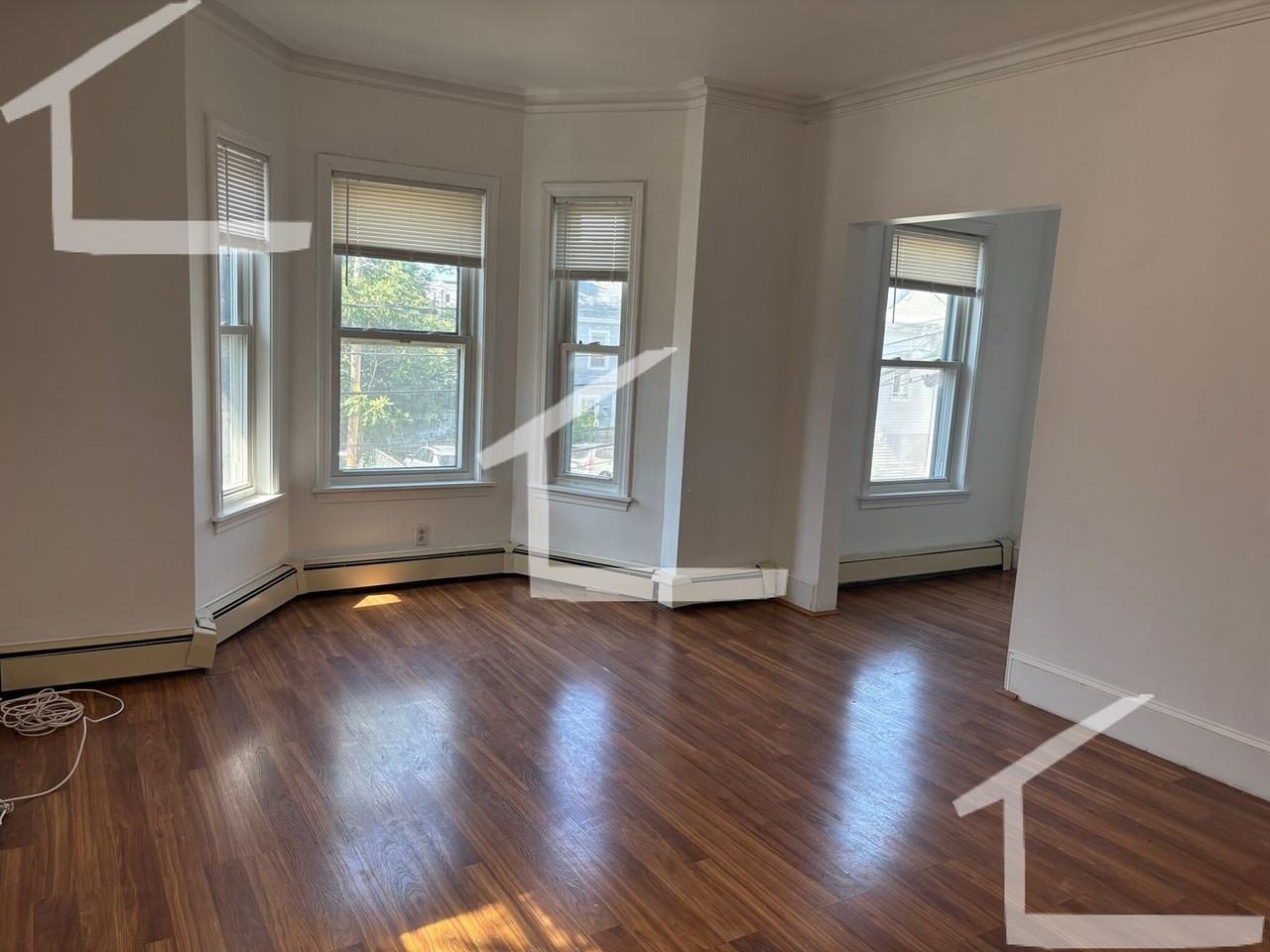 24 Armington St - Photo 3 of 12