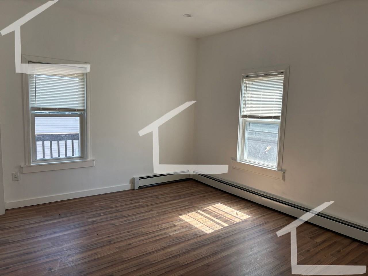 24 Armington St - Photo 6 of 12