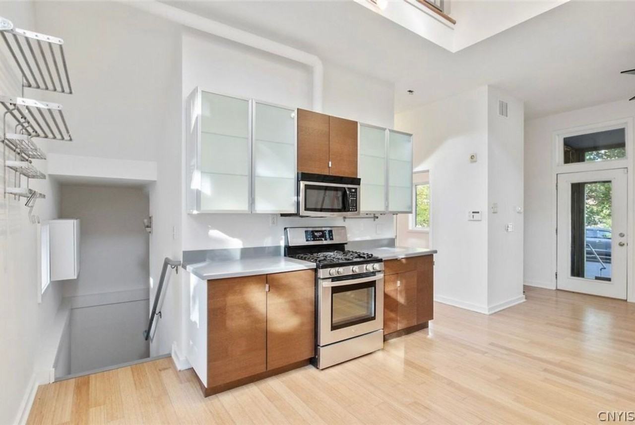 621 Otisco St - Photo 5 of 48