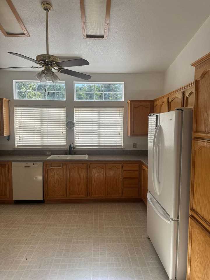 7250 Tahoe Ln - Photo 6 of 17