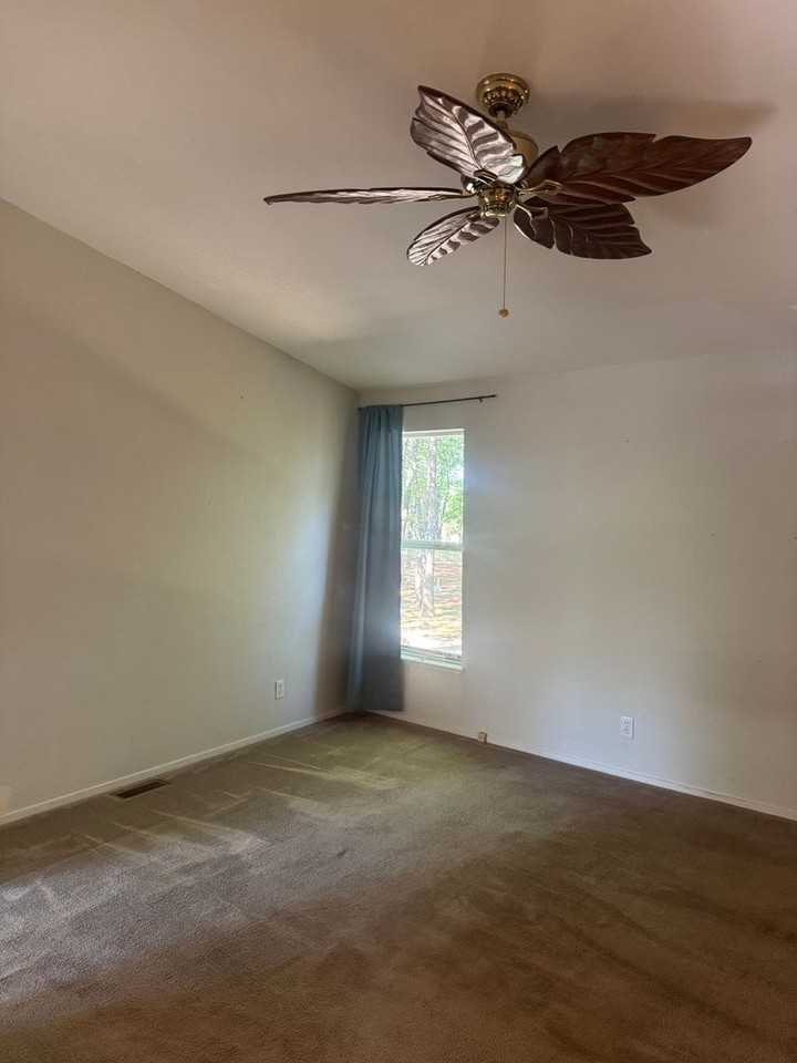 7250 Tahoe Ln - Photo 7 of 17