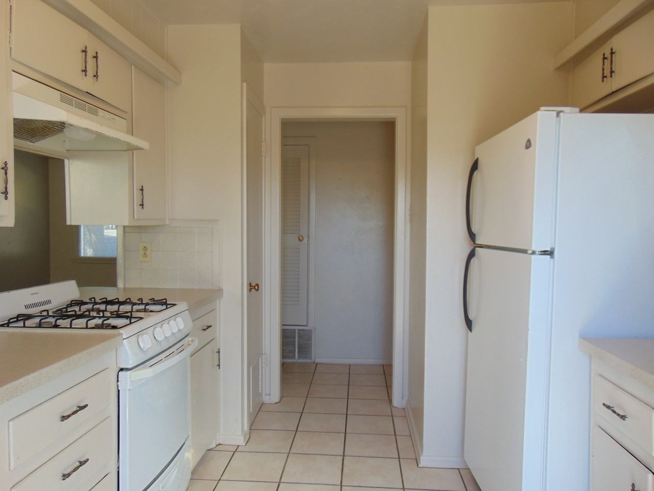5615 44th St - Photo 3 of 8