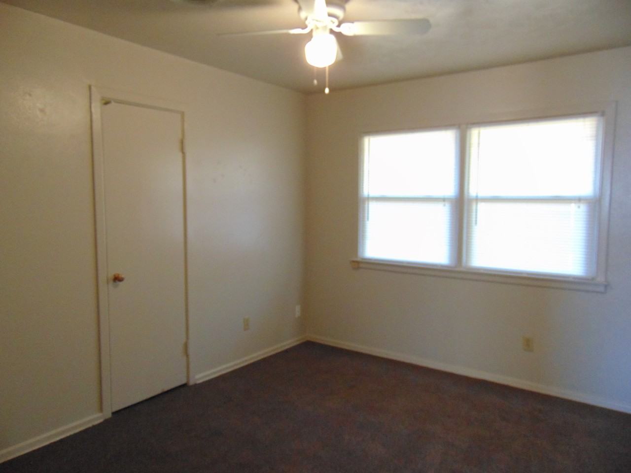 5615 44th St - Photo 4 of 8