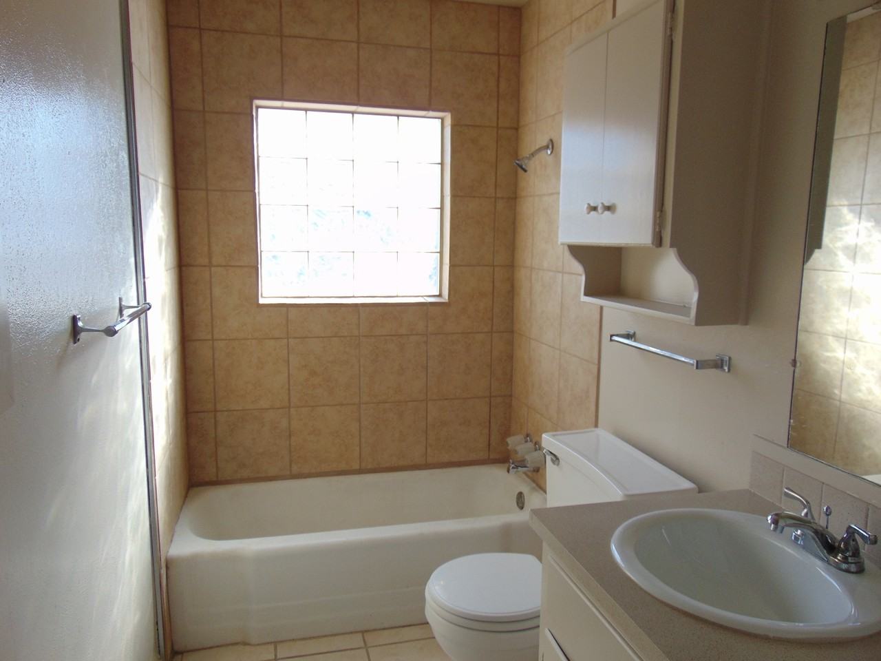 5615 44th St - Photo 7 of 8