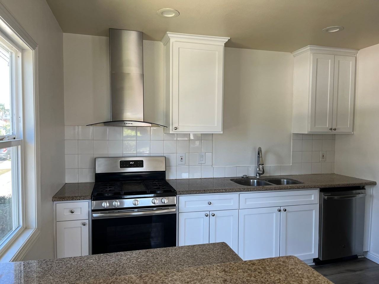 7420 Vicki Dr - Photo 6 of 22