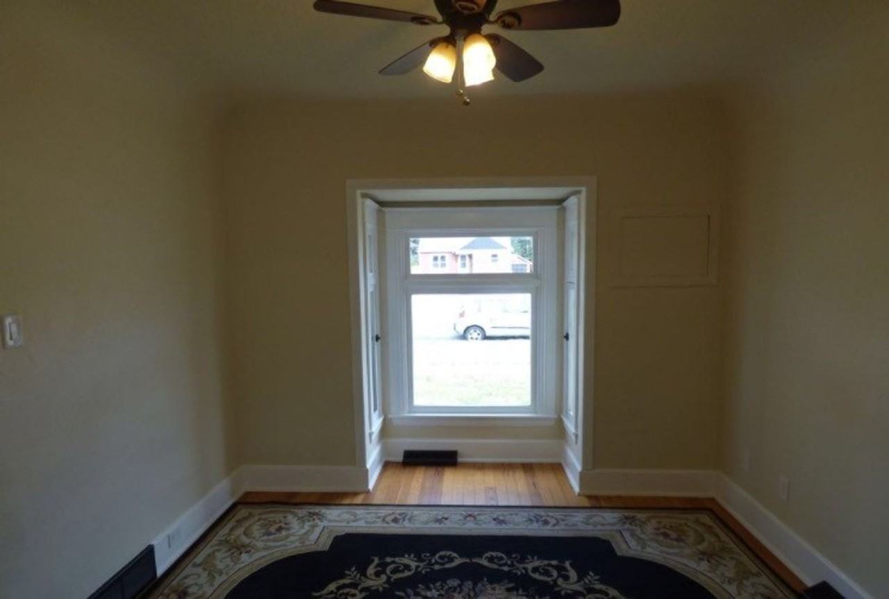 1422 8th St - Photo 3 of 13