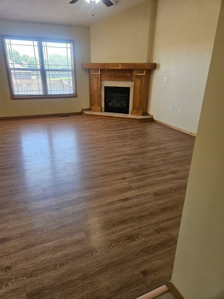 1918 Holly Springs Ave - Photo 4 of 22