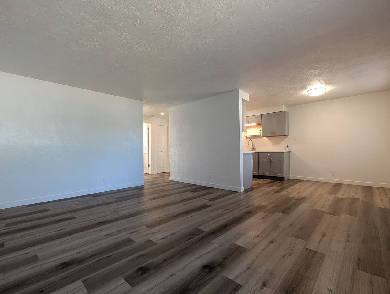 613 57th St - Photo 5 of 22