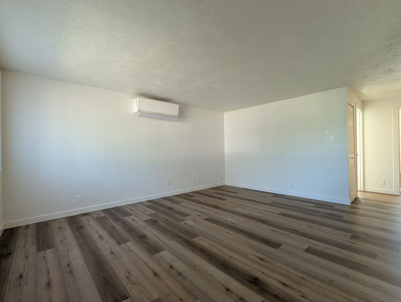 613 57th St - Photo 6 of 22