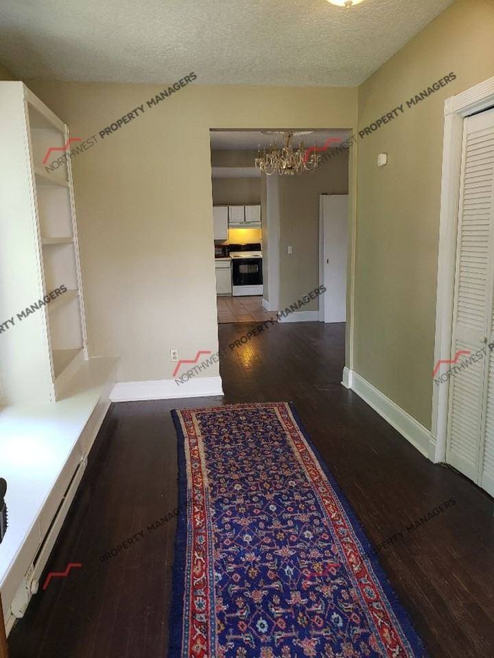 462 Nw Pennsylvania Ave - Photo 4 of 24