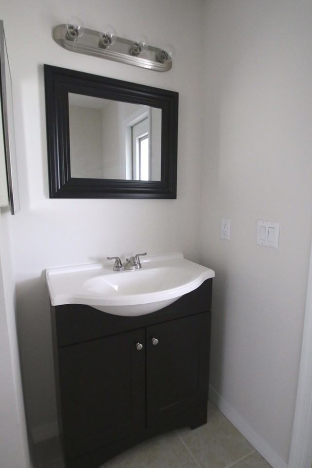 1137 Sw Estaugh Ave - Photo 4 of 17