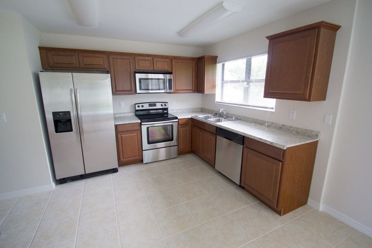 2256 Se East Dunbrooke Cir - Photo 5 of 19