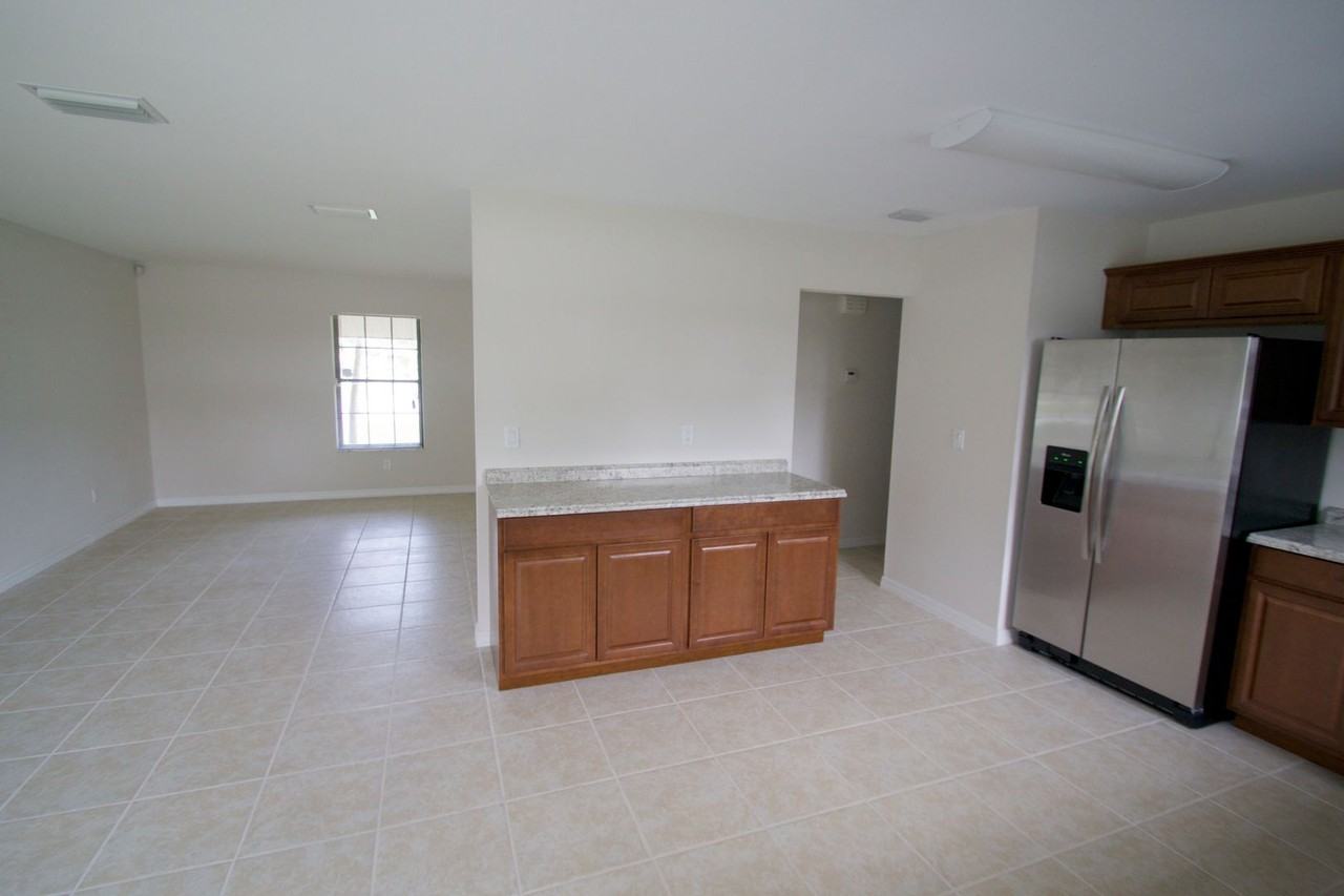 2256 Se East Dunbrooke Cir - Photo 6 of 19
