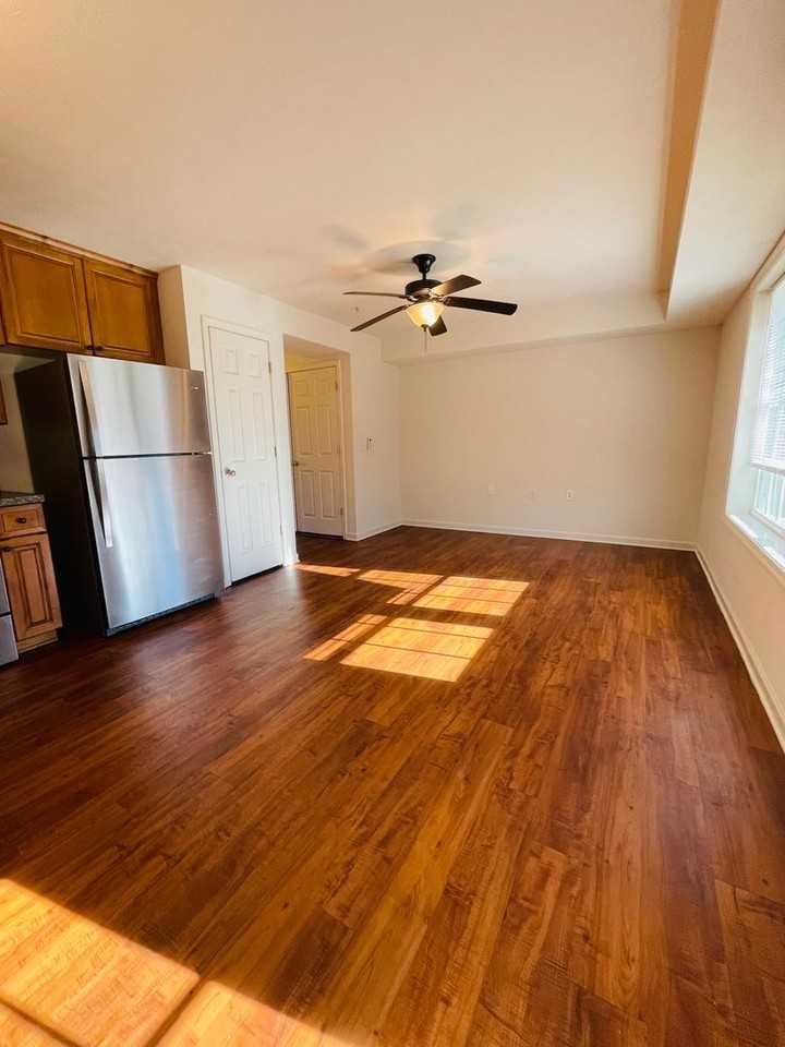 1395 Taylor Grove Ln #1 - Photo 5 of 10