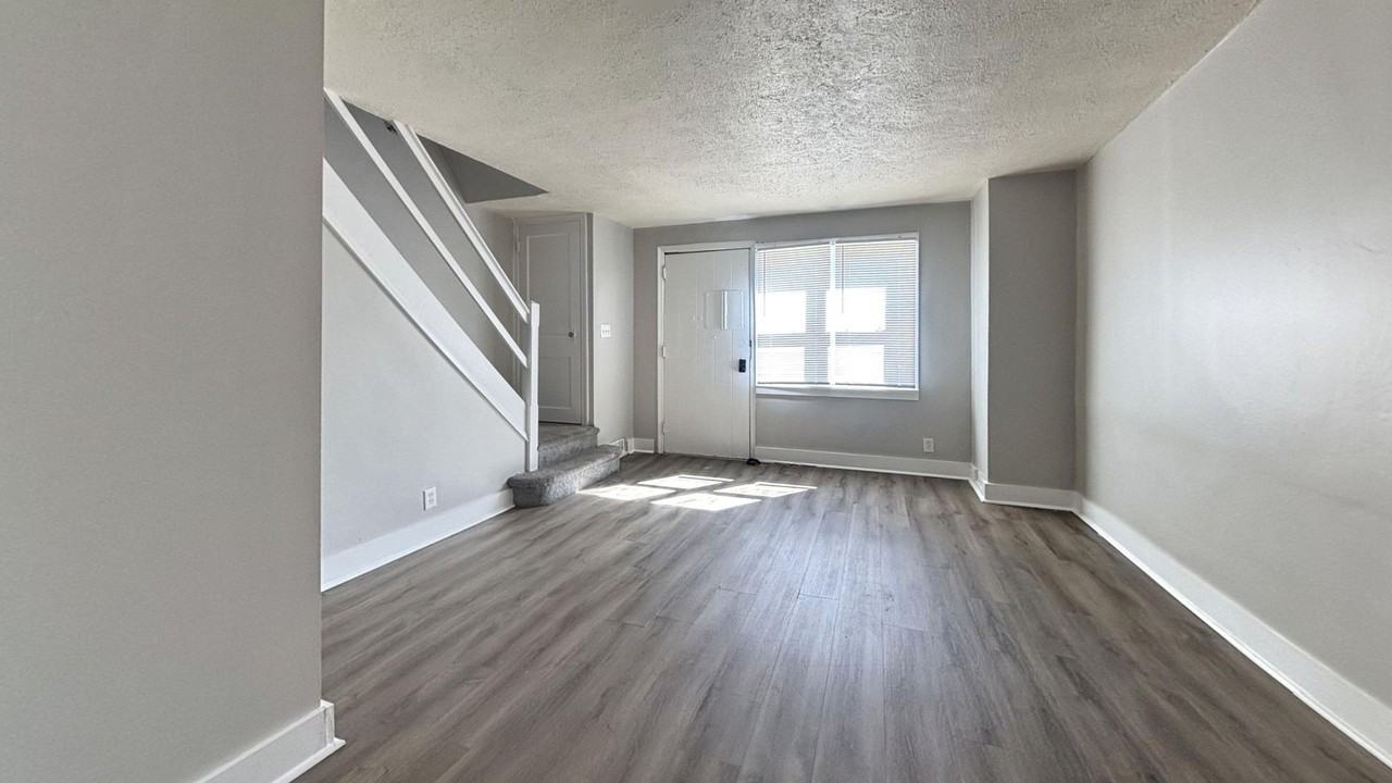 242 Margate Rd - Photo 4 of 24