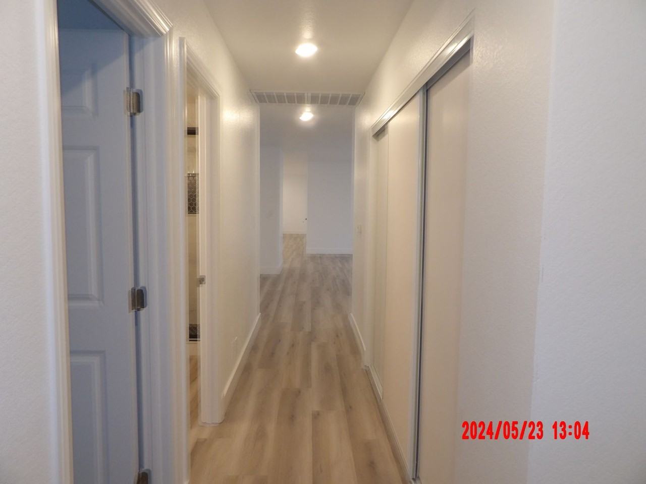 4240 Gaye Ln - Photo 3 of 33
