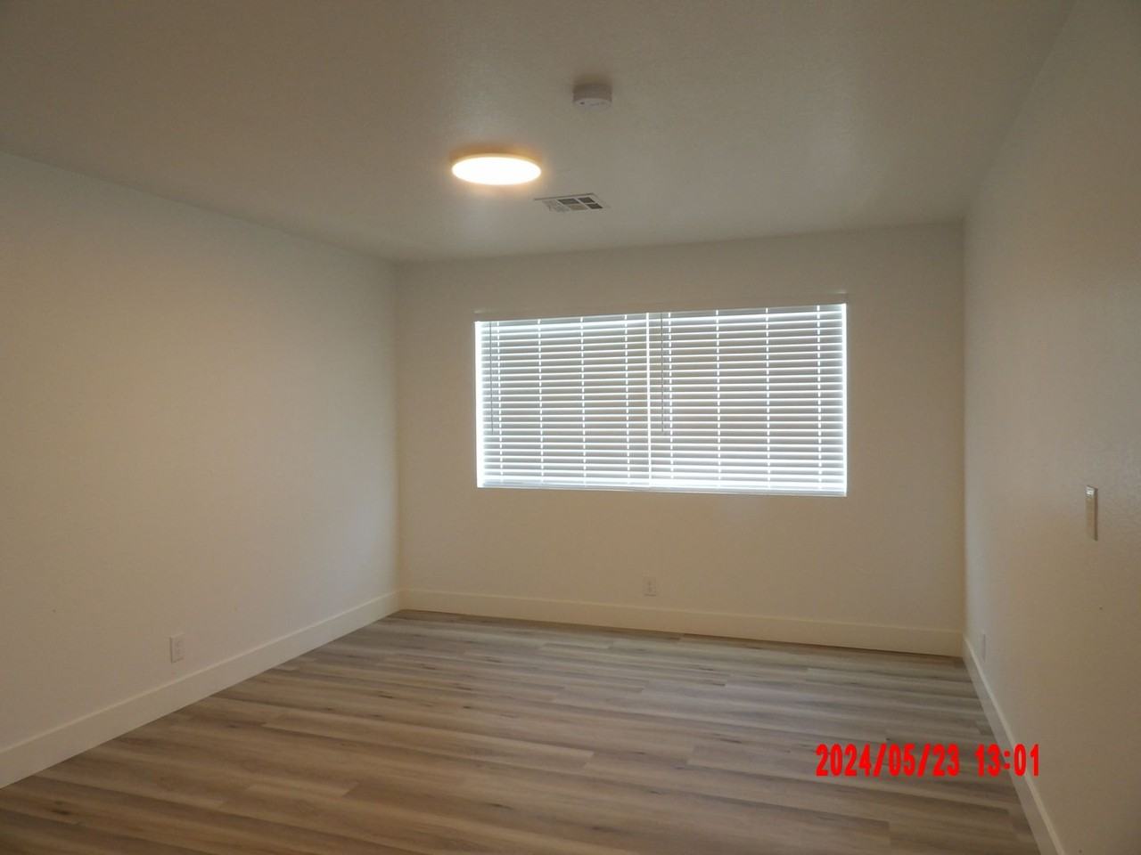 4240 Gaye Ln - Photo 5 of 33
