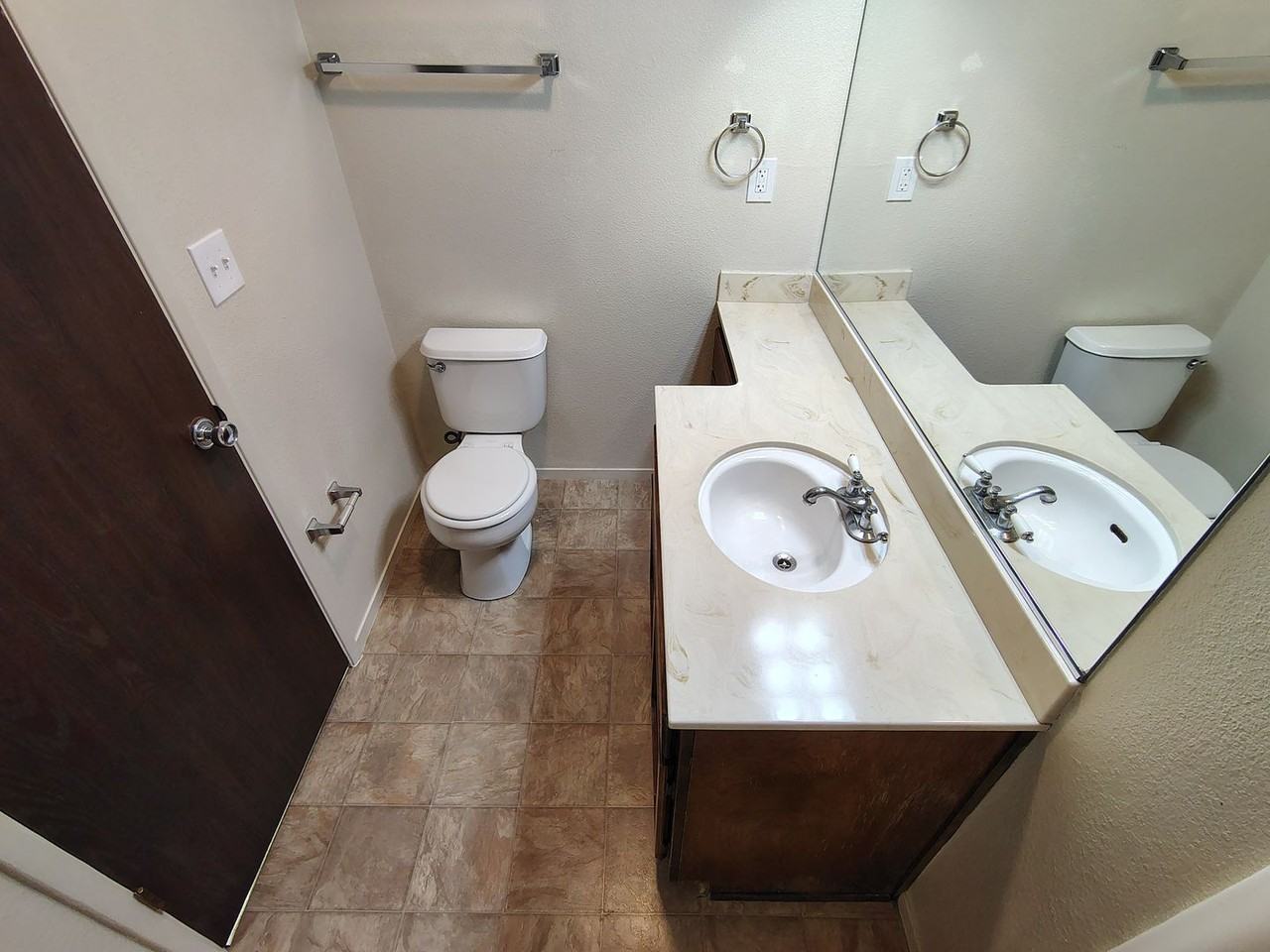 1005 Sylvan Meadows Dr - Photo 7 of 24