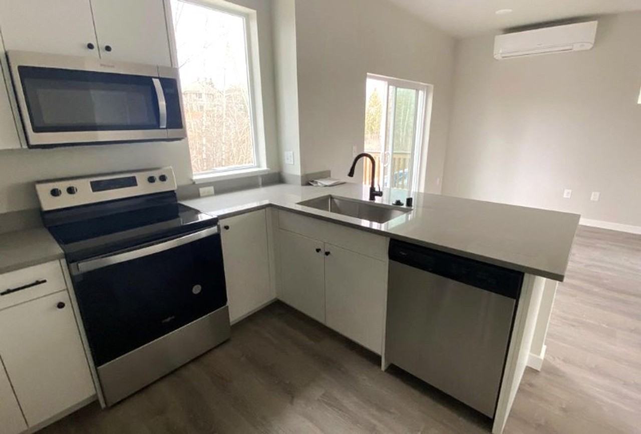 608 Telegraph Rd - Photo 2 of 21