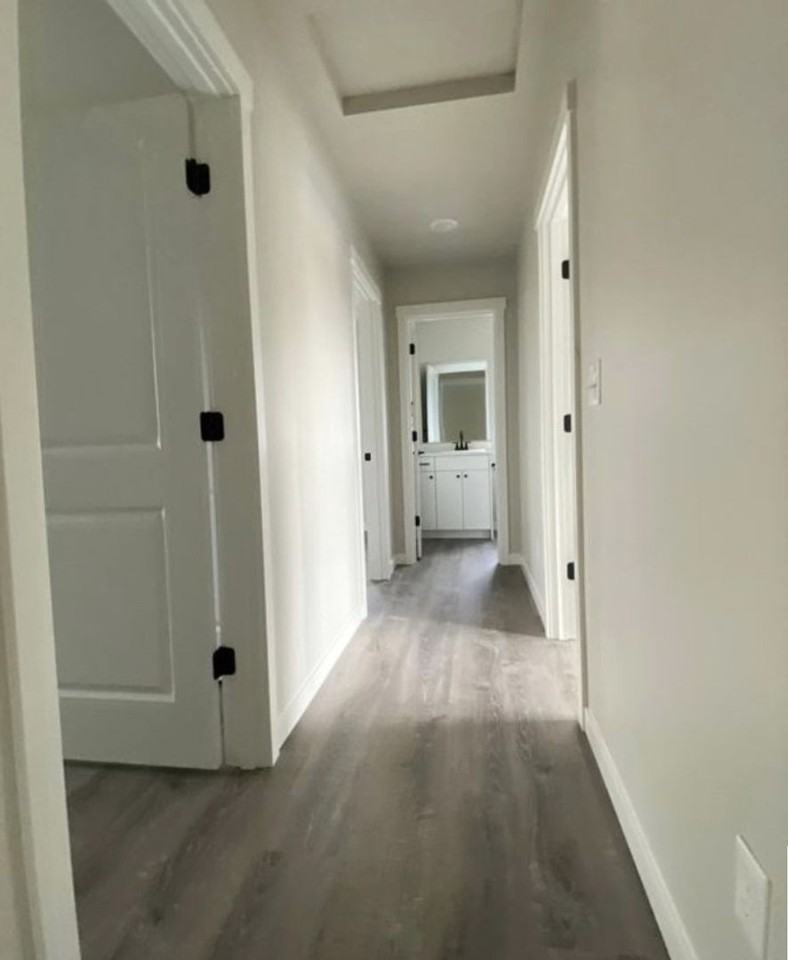 608 Telegraph Rd - Photo 5 of 21