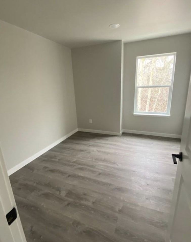 608 Telegraph Rd - Photo 6 of 21
