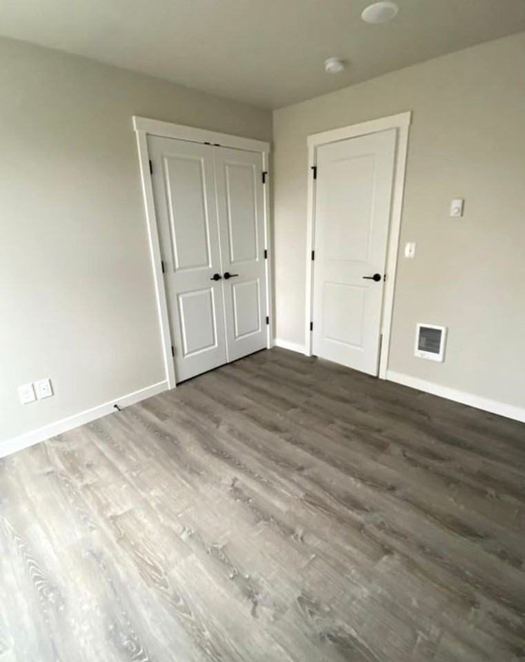 608 Telegraph Rd - Photo 7 of 21