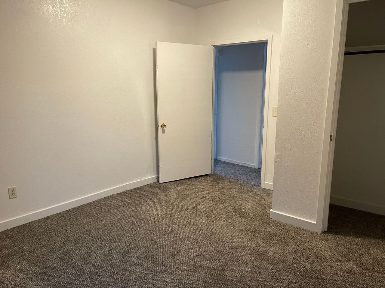 516 S 36th St - Photo 4 of 15
