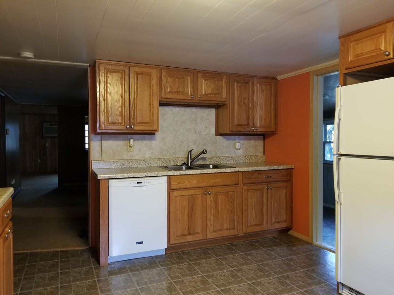 4603 Spruce Rd - Photo 4 of 31