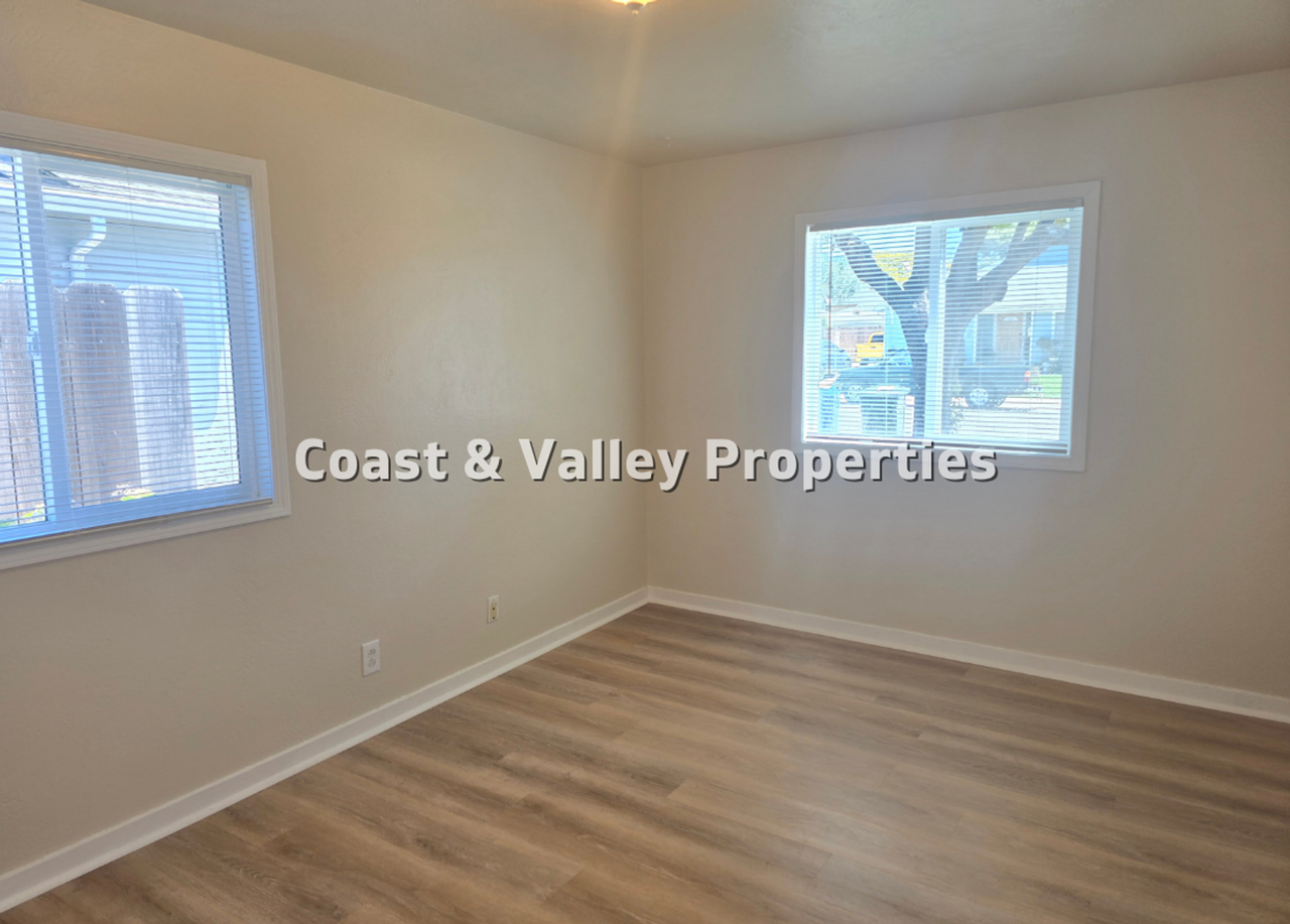 239 Terra Dr - Photo 4 of 7