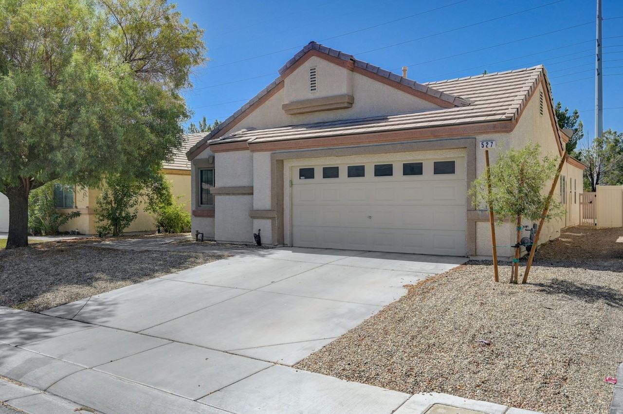527 Braided River Ave - Photo 2 of 47