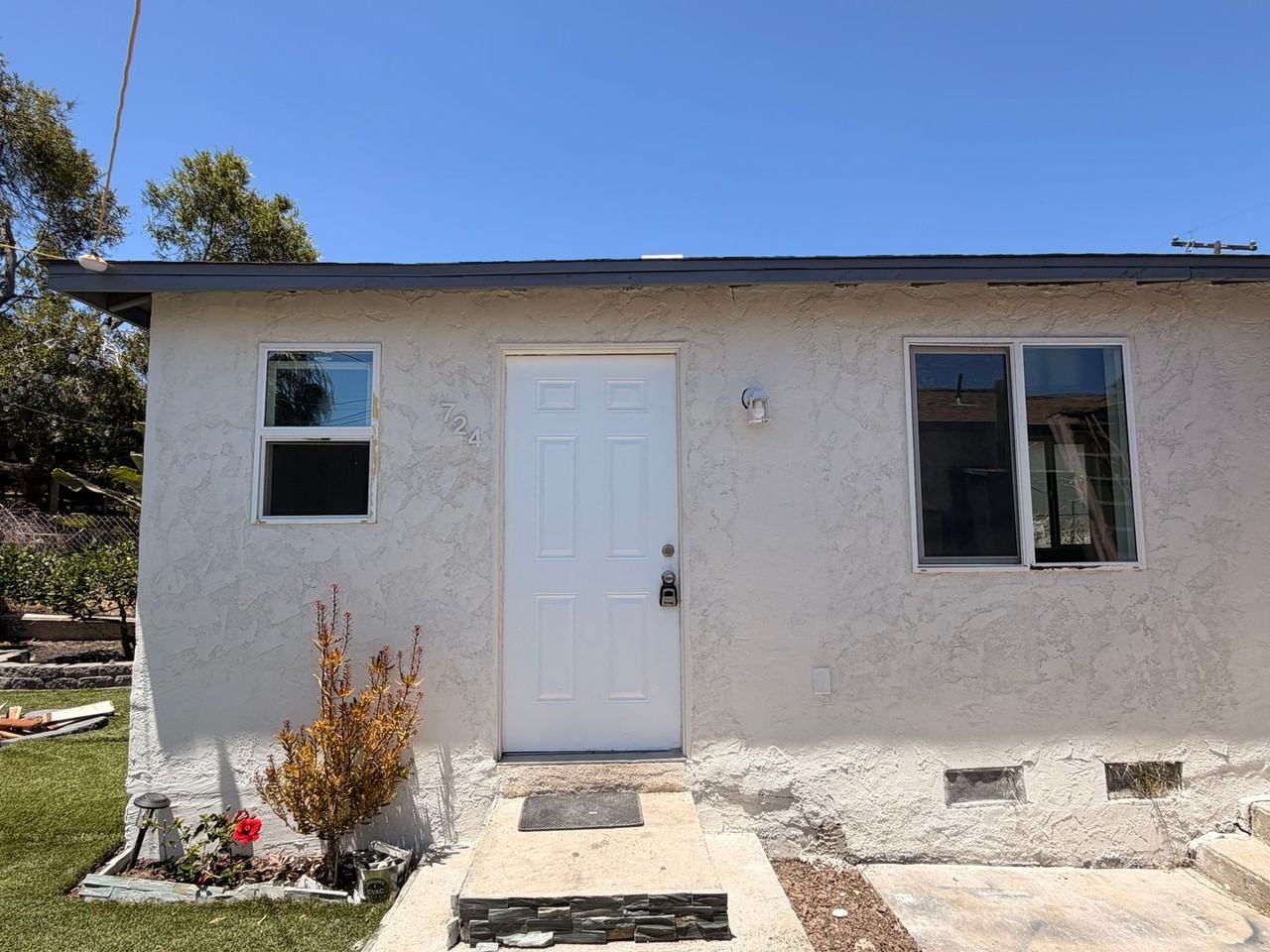 724 Iona Dr - Photo 6 of 8