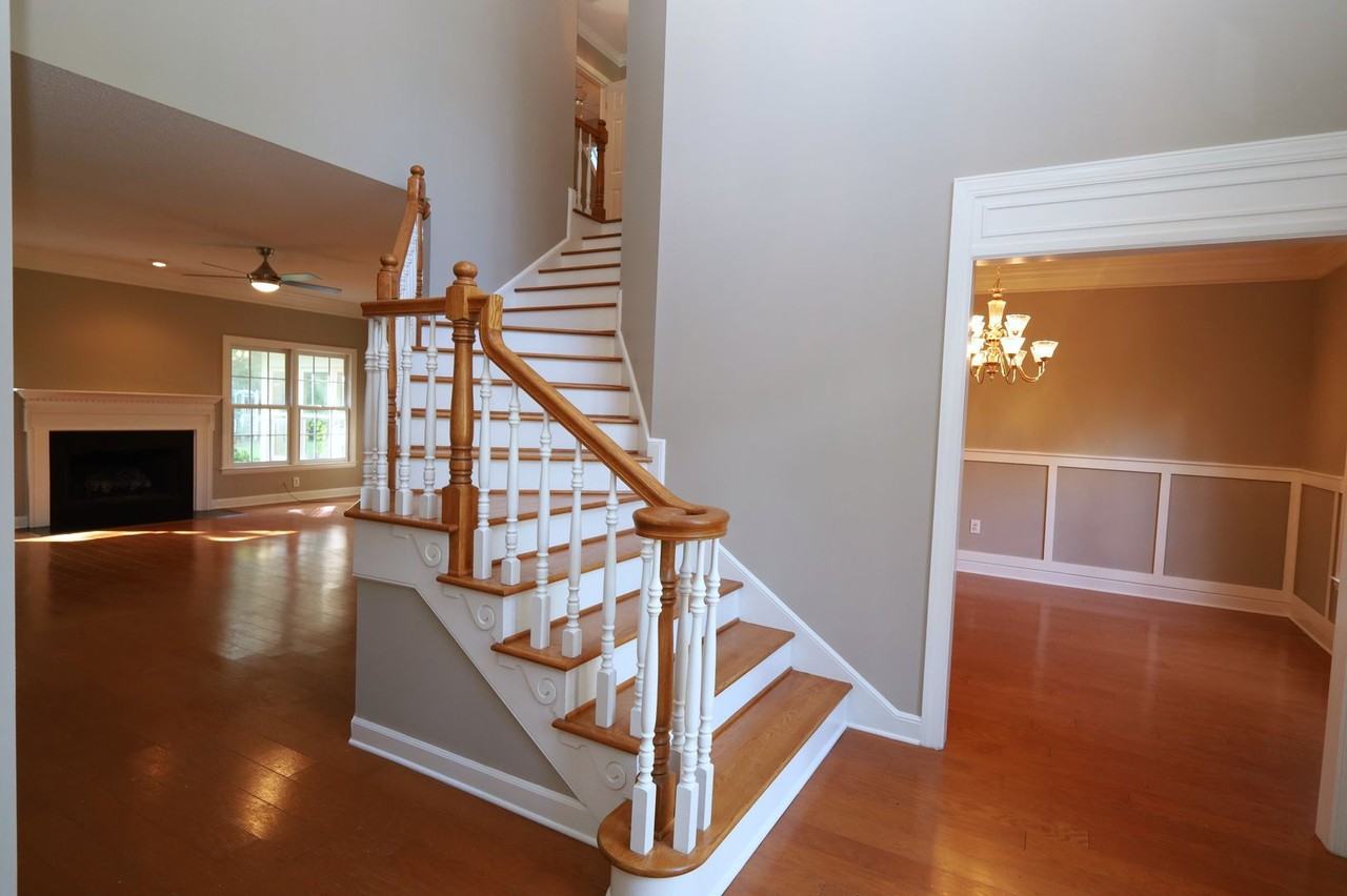 1054 Ridge Rd - Photo 3 of 39