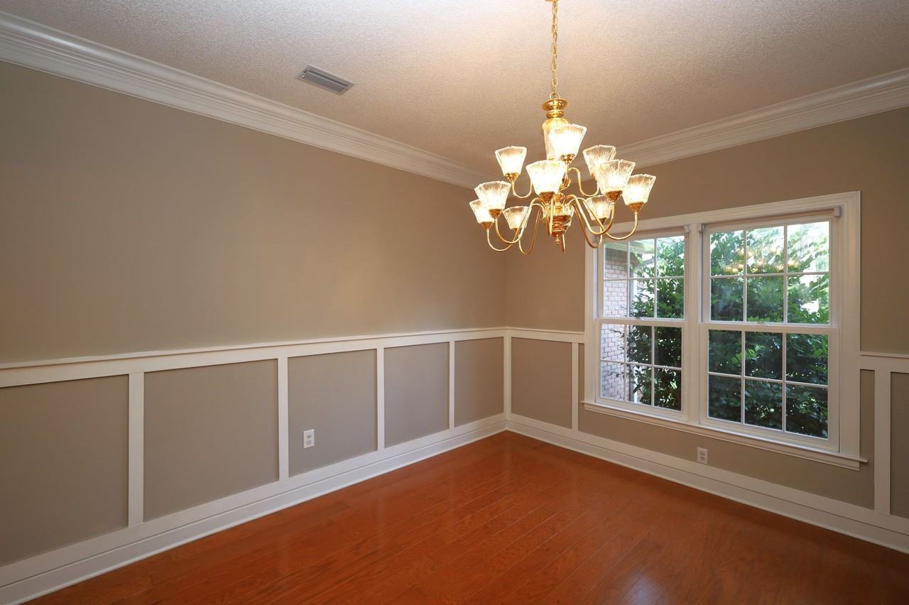 1054 Ridge Rd - Photo 5 of 39